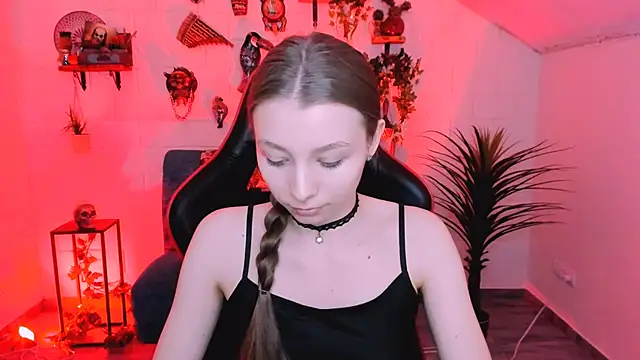 JulieDaniel online show from 04.07.26