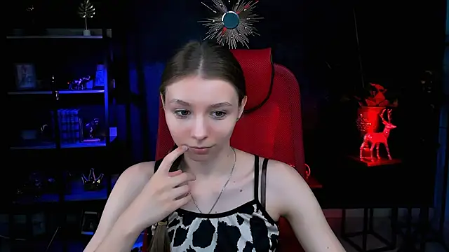 JulieDaniel online show from 04.10.26