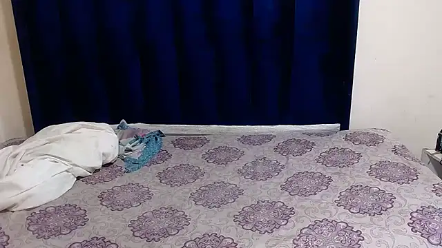 SexyChantyBabe25 online show from 10.25.25