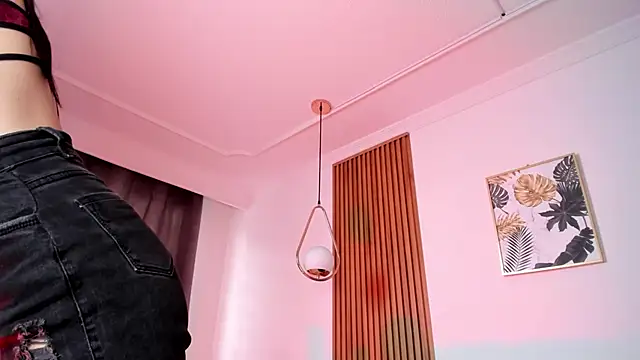 NicolWhite online show from 10.17.25