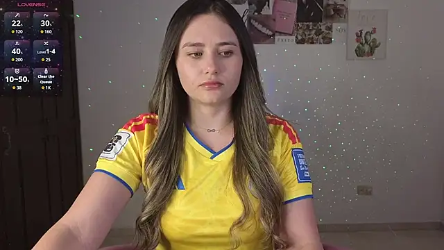 Veronika  Winslow  online show from 07.04.26