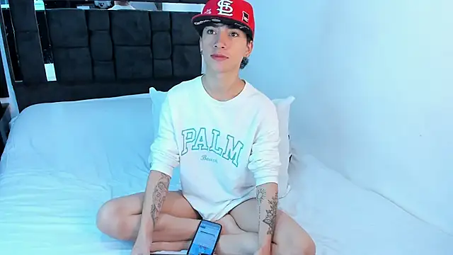 Snapshot of Thiago_Divine_ chatting on 09.10.25 Thiago Divine  online show from 09.10.25