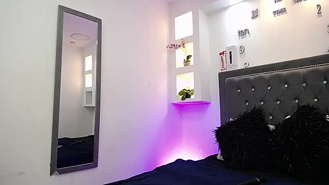 Snapshot of MelissaRhodes chatting on 09.15.25 MelissaRhodes online show from 09.15.25