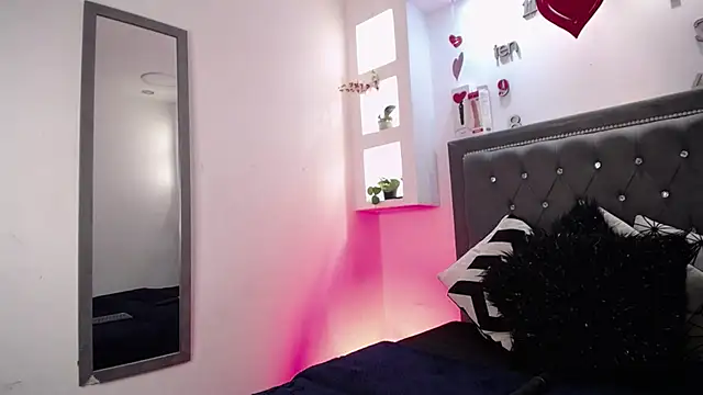 Snapshot of MelissaRhodes chatting on 09.23.25 MelissaRhodes online show from 09.23.25