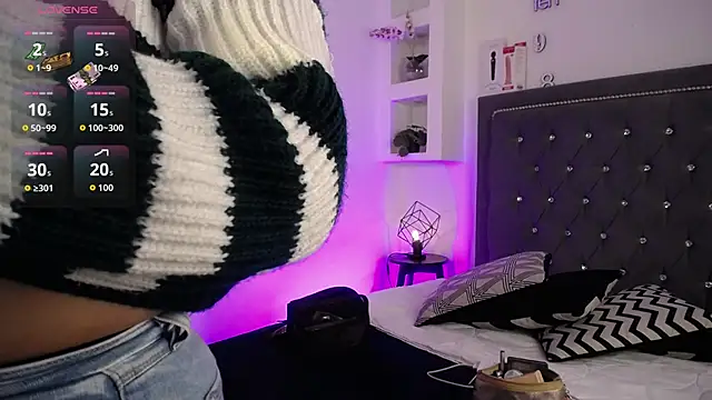 Snapshot of MelissaRhodes chatting on 11.29.25 MelissaRhodes online show from 11.29.25