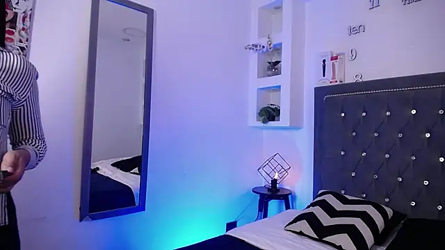 Snapshot of MelissaRhodes chatting on 12.02.25 MelissaRhodes online show from 12.02.25