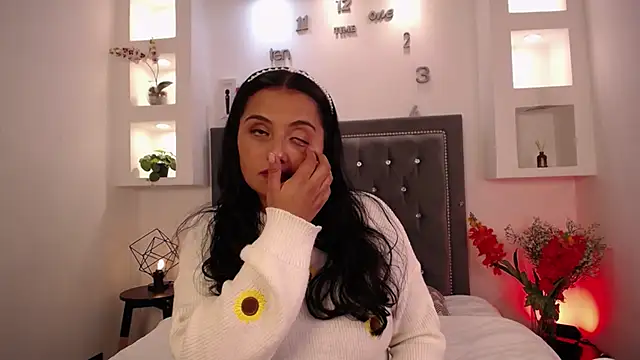 Snapshot of MelissaRhodes chatting on 12.05.25 MelissaRhodes online show from 12.05.25