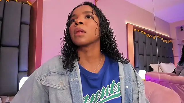 LisaMendez online show from 12.16.25