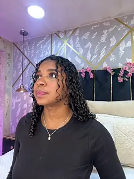 LisaMendez online show from 05.17.26