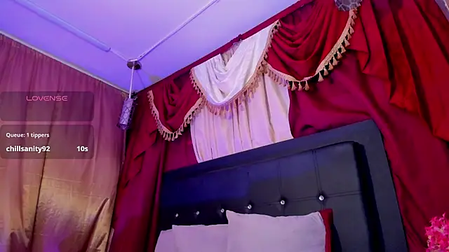 Snapshot of bloom_bbc chatting on 12.20.25 bloom bbc online show from 12.20.25