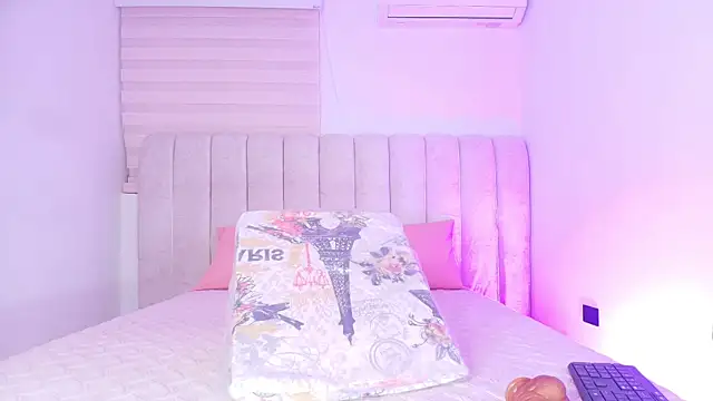 chloe leroy  online show from 11.29.25