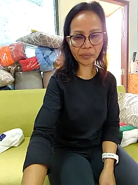 Mama Eva 1 online show from 02.05.26