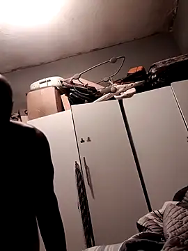 Michaelknyt online show from 10.20.25