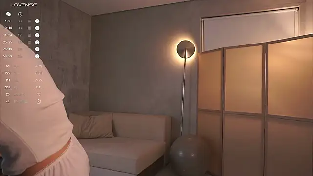 Moon cutie online show from 02.03.26