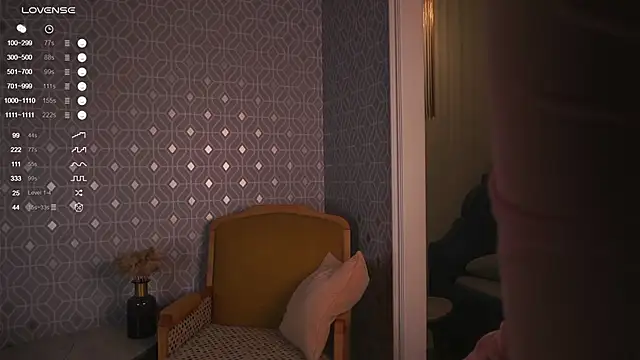 Moon cutie online show from 03.13.26