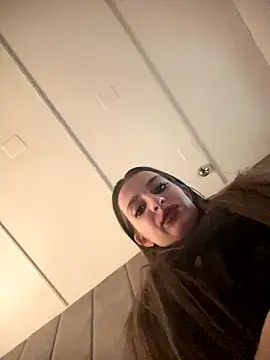 Anyssia online show from 12.17.25