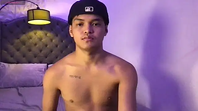 asianhugescott online show from 04.20.26