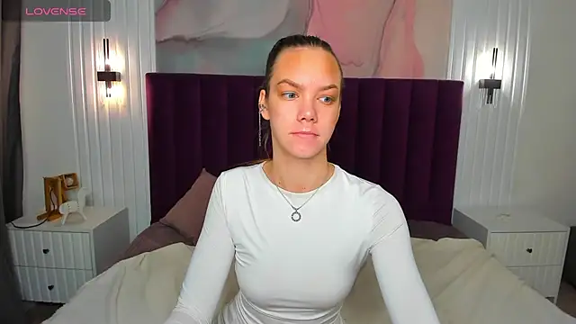 Vickie Smith online show from 11.17.25