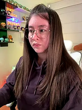 Snapshot of Sharon_07 chatting on 11.26.25 Sharon 07 online show from 11.26.25