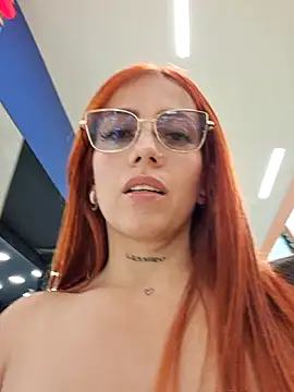Snapshot of Alis_xxx chatting on 10.23.25 Alis xxx online show from 10.23.25