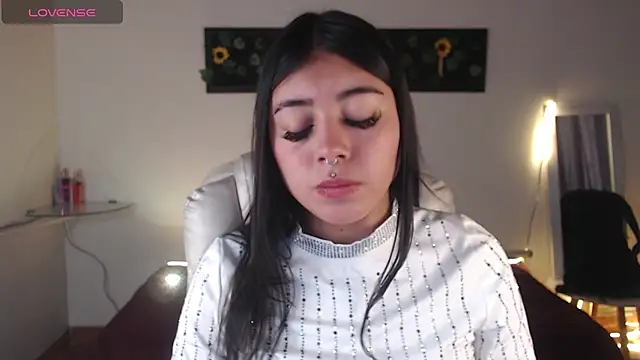 Snapshot of gabriella_live chatting on 10.16.25 gabriella live online show from 10.16.25