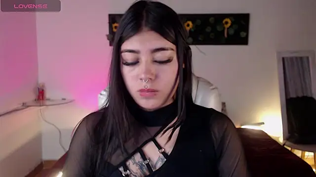 Snapshot of gabriella_live chatting on 10.22.25 gabriella live online show from 10.22.25