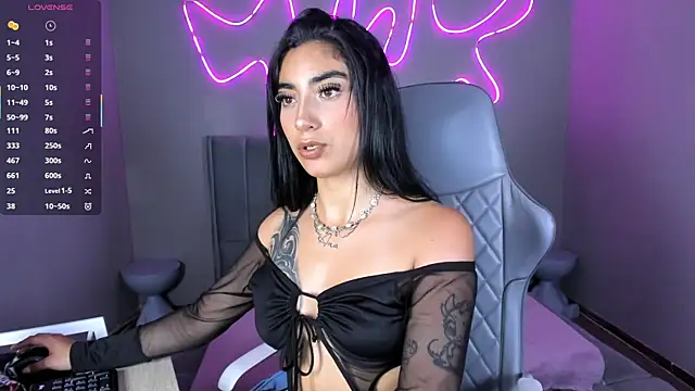 Emma and Issac online show from 02.16.26