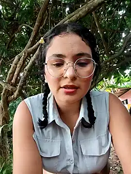 Lily-o online show from 10.23.25