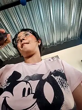 Lily-o online show from 11.23.25