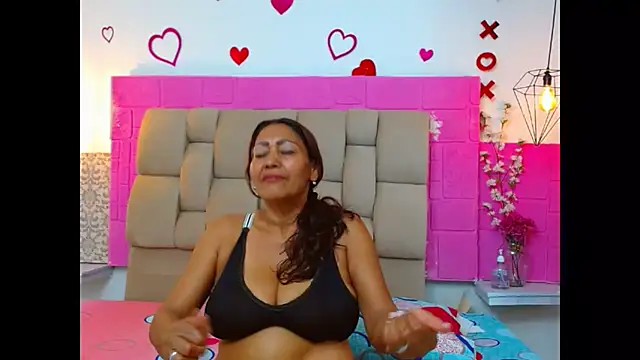 Damary Leon online show from 09.10.25