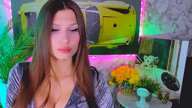 Mollyinyourmind online show from 10.05.25