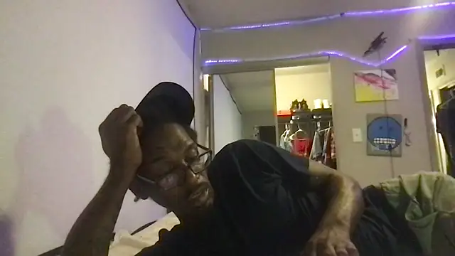 Snapshot of Triggerhappycj100 chatting on 09.19.25 Triggerhappycj100 online show from 09.19.25