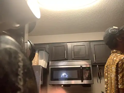 Triggerhappycj100 online show from 11.23.25