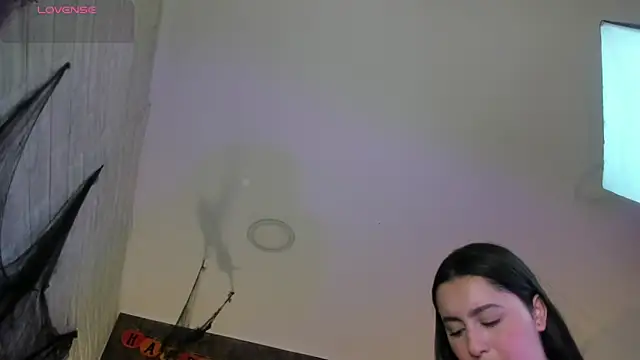 Snapshot of marian__stone chatting on 11.04.25 marian stone online show from 11.04.25