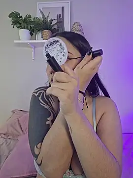 Abby Garciaa online show from 11.27.25