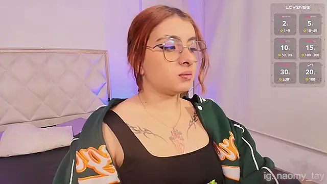 Naomy tay1 online show from 10.27.25