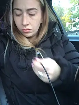 Reina Cummings online show from 10.16.25