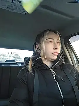 Reina Cummings online show from 02.03.26