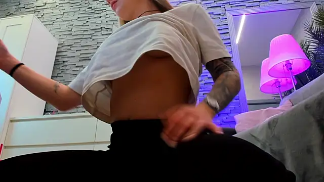 Reina Cummings online show from 04.20.26