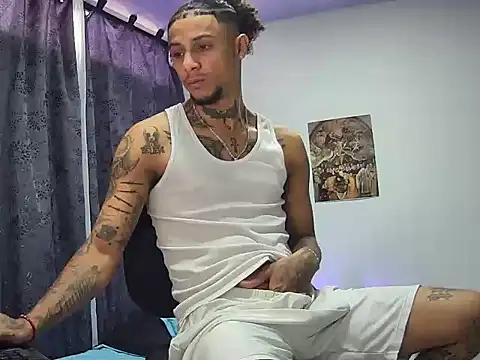 Snapshot of juantalents chatting on 09.17.25 juantalents online show from 09.17.25