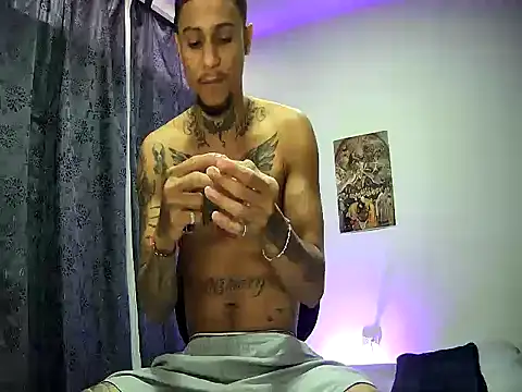 Snapshot of juantalents chatting on 09.27.25 juantalents online show from 09.27.25