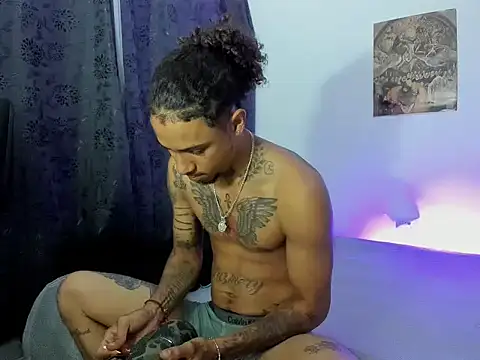 Snapshot of juantalents chatting on 10.26.25 juantalents online show from 10.26.25