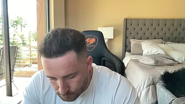 brettmycles28 online show from 09.13.25