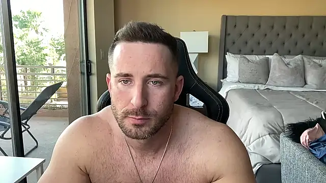 brettmycles28 online show from 11.26.25