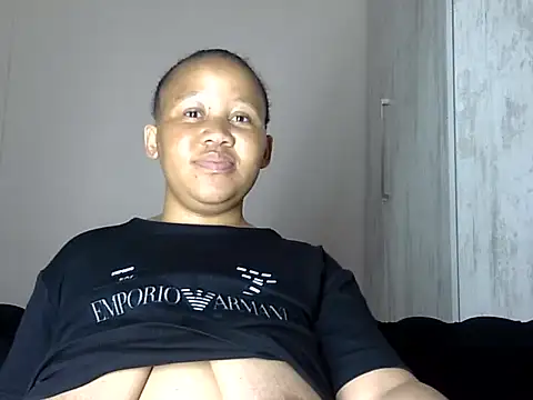 Snapshot of Yellowriider chatting on 10.27.25 Yellowriider online show from 10.27.25