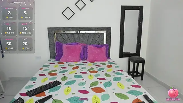 Laurasofia01 online show from 09.23.25