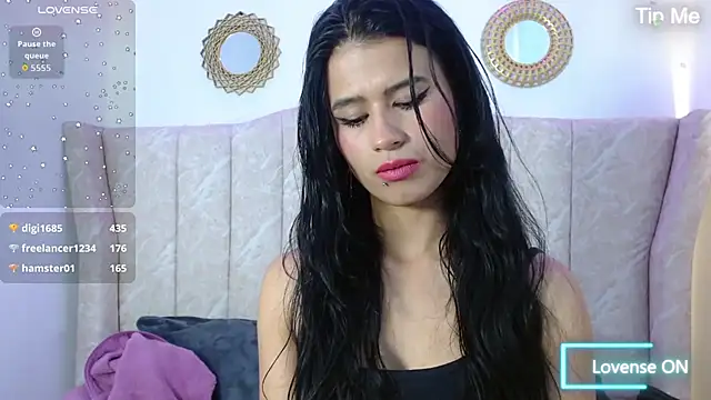 luna starr69 online show from 12.13.25