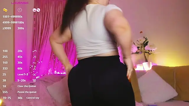 Snapshot of Miss_Mila_ chatting on 04.30.26 Miss Mila online show from 04.30.26