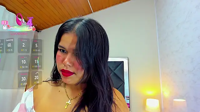 Snapshot of kittyy_babee chatting on 10.10.25 kittyy babee online show from 10.10.25
