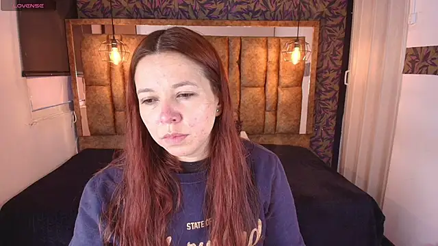 Isa Thompson   online show from 04.06.26